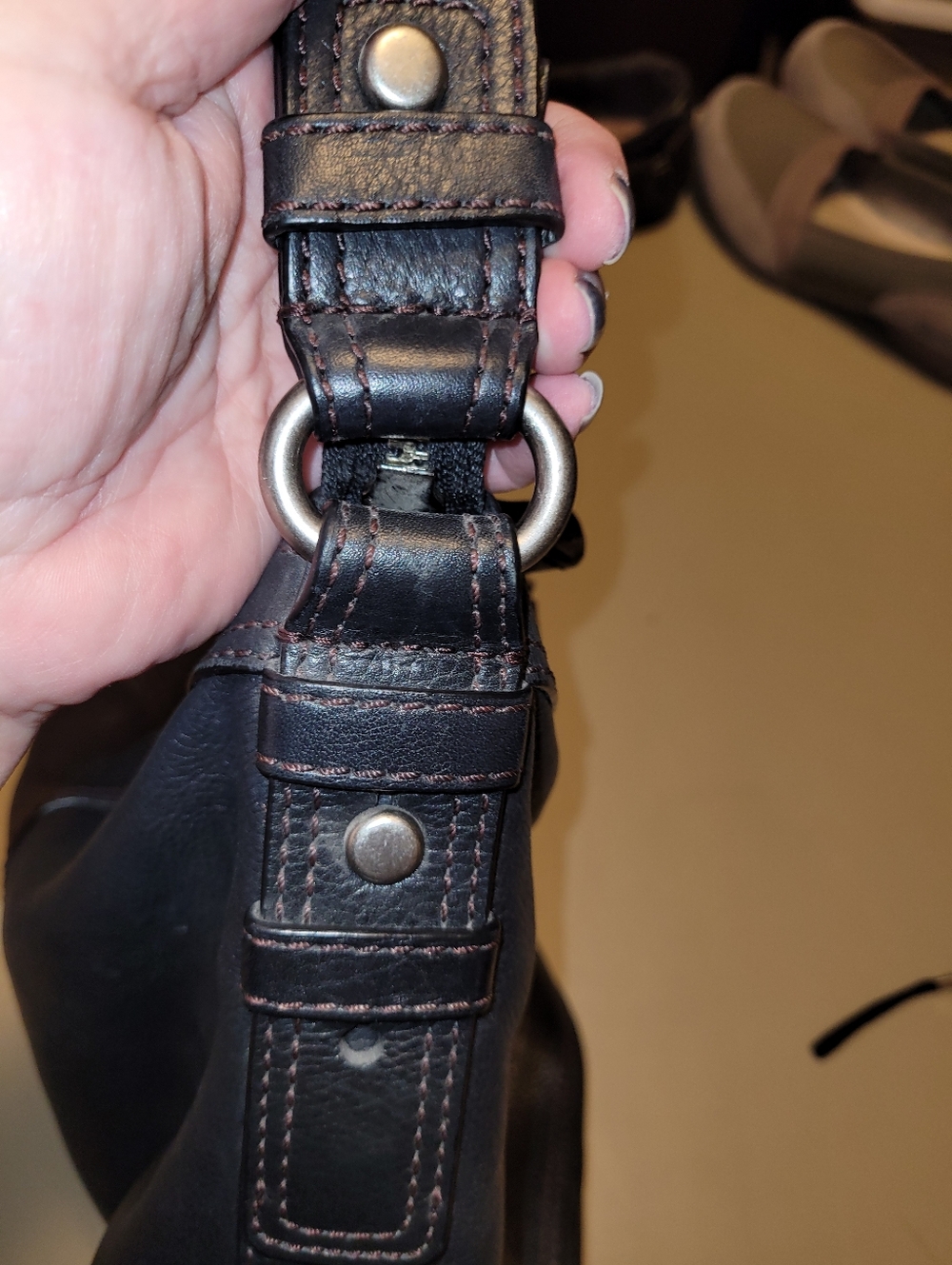 Fossil Maddox Black Leather Bucket style Purse. - Picture 5 of 16